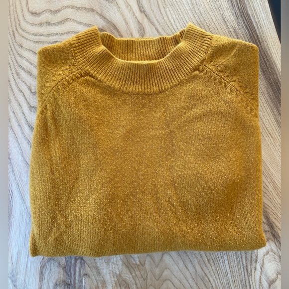 Great Condition b.young Golden Oak Medium Women's Knit Sweater - Picture 2 of 12